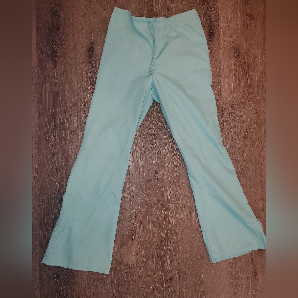 Scrub pants size small